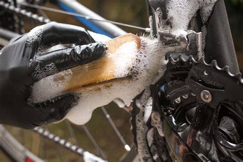 How to Clean Bike Chain: Unraveling the Mysteries of Grease and Grit