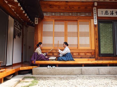   “The Woodcutter’s Daughter” : Un racconto folklorkico coreano che celebra l'umiltà e la compassione!